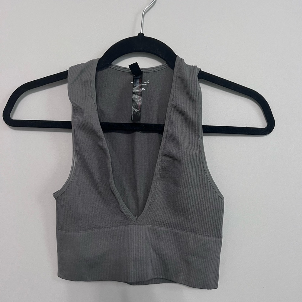 Urban Outfitters Gray Crop Tank Top Fitted, Size S